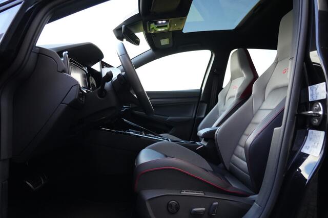 Volkswagen GOLF 8.5 2.0 TSI GTI Clubsport 300pk Akrapovic/Panoramadak/360Camera