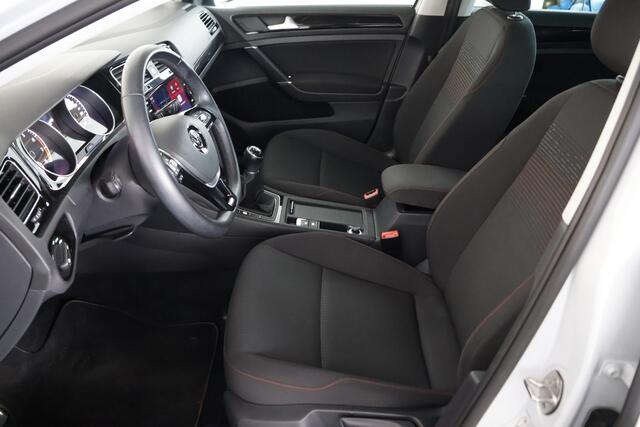 Volkswagen GOLF Variant 1.0 TSI Sound / CarPlay / ACC / Clima / 4S banden