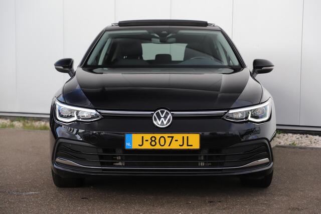 Volkswagen GOLF 1.5 TSI Style 131PK Panoramadak 17 inch LMV LED Carplay Android Navigatie Adaptive Cruise Rijstrooksensor Parkeersensor ErgoActive