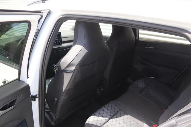 Volkswagen GOLF Variant R-Line-Edition 1.5 eTSI 85 kW / 116 pk Variant 7 v ersn. DSG | LED Matrix | Assistance Plus pakket |