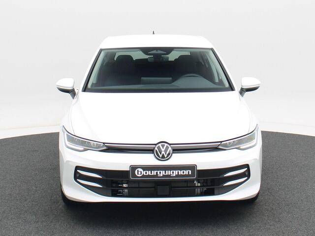 Volkswagen GOLF Life Edition 1.5 eHybrid 204 PK | Trekhaak | Adaptive Cruise Control | Stoelverwarming | 18" Lichtmetalen Velgen |
