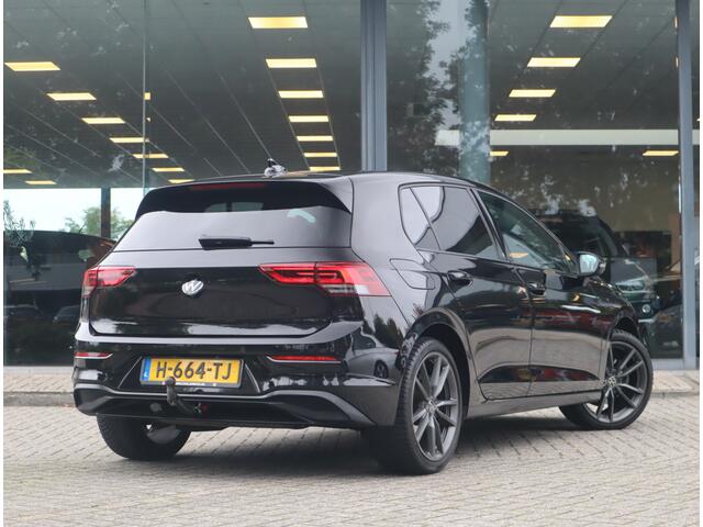 Volkswagen GOLF 1.5 TSI Life Business / LED