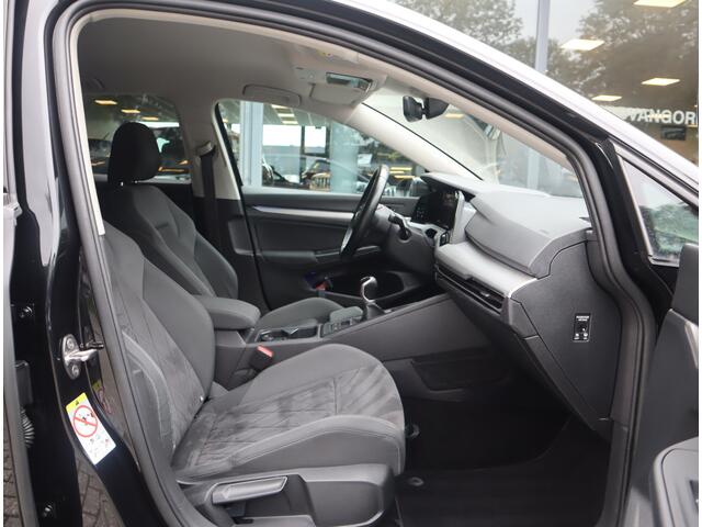 Volkswagen GOLF 1.5 TSI Life Business / LED