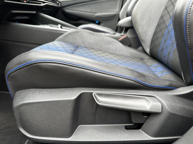 Volkswagen GOLF 2.0 TSI R 4Motion |PANO|AKRAPOVIC|HARMAN KARDON|CAMERA|IQ