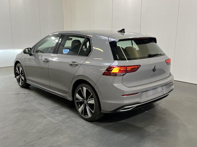 Volkswagen GOLF 1.4 eHybrid GTE / AUTOMAAT/ 245PK/ ELEKTR. TREKHAAK/ ADAPT. CRUISE/ CLIMA 3-ZONE/ APP-CONNECT/ NAVI/ RIJ-MODI/ MATRIX/ DIGITAL DASH/ STOEL-STUUR VERWARM