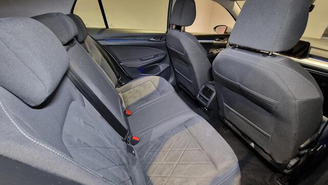 Volkswagen GOLF 1.0 TSI Life | Digitaal dashboard | Sfeerverlichting | Adaptive Cruisecontrol |