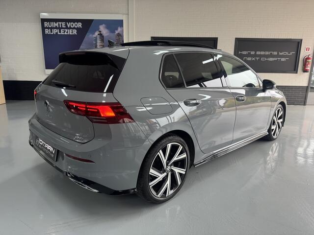 Volkswagen GOLF 1.5 eTSI R-Line Auto Pano Pdc Camera Navi