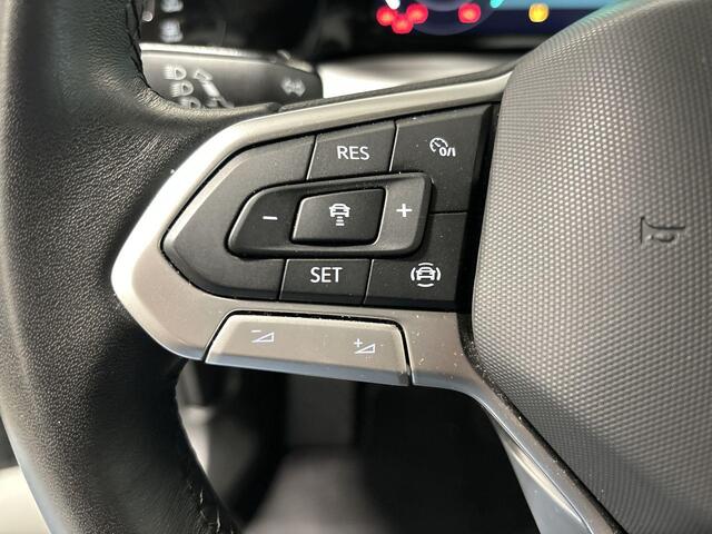 Volkswagen GOLF 1.0 TSI 110pk Life · Apple/Android Car Play · Navigatie · P-Sensoren · Sfeerverlichting · Getint Glas · 16'' Inch · Garantie t/m 03-07-2027 of 100.000km