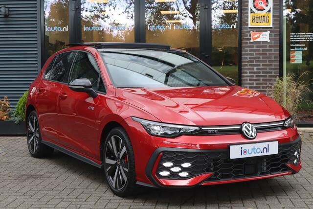 Volkswagen GOLF 1.5 eHybrid 272pk GTE Black Style Pano/IQ.Light/360camera/Head-up/DCC/Keyless/Dodehoek/Trekhaak wegkl.
