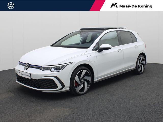 Volkswagen GOLF 1.4eHybrid 180kW/245PK GTE · Panoramadak · Parkeersensoren · Stoel- & stuurverwarming