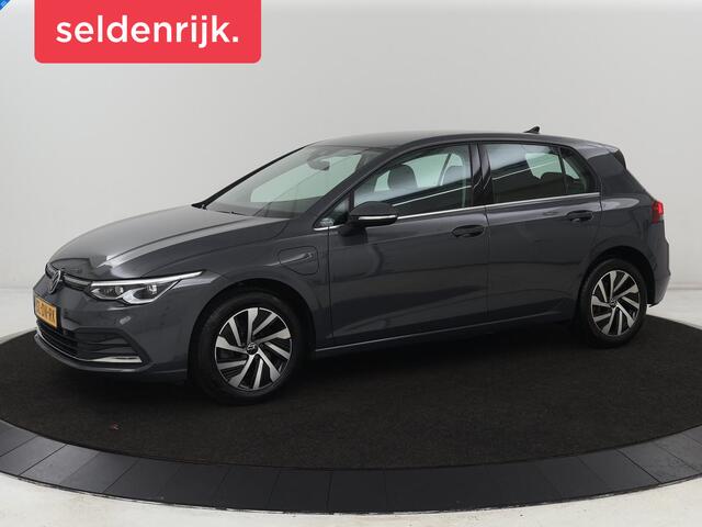 Volkswagen GOLF 1.4 eHybrid Style | Trekhaak | Stoelverwarming | Massage | Carplay | Memory | Navigatie | Adaptive cruise | Full LED | Parkeerhulp | Sfeerverlichting | PHEV | Plug In