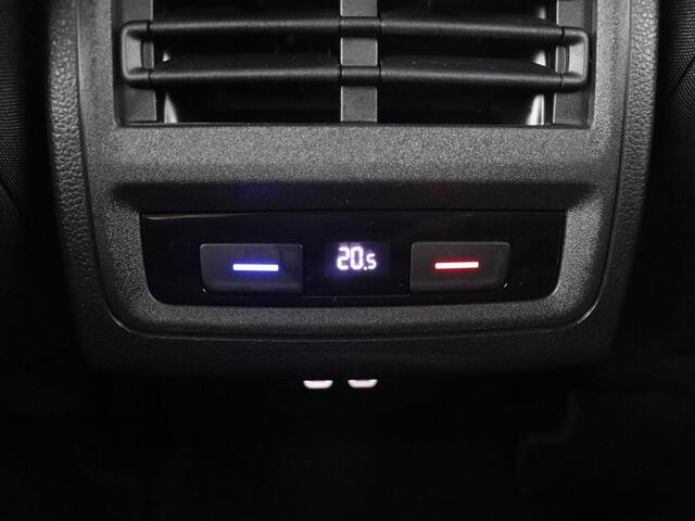 Volkswagen GOLF 1.4 eHybrid Style | Trekhaak | Stoelverwarming | Massage | Carplay | Memory | Navigatie | Adaptive cruise | Full LED | Parkeerhulp | Sfeerverlichting | PHEV | Plug In