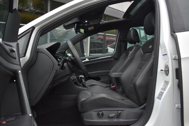 Volkswagen GOLF 2.0 TSI R 4Motion Pano Lane Dyn Leder Camera