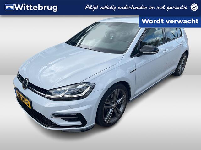 Volkswagen GOLF 1.5 TSI Highline Business R / Digitaal dashboard / Navigatie / App connect / Camera / Parkeersensoren V+A /