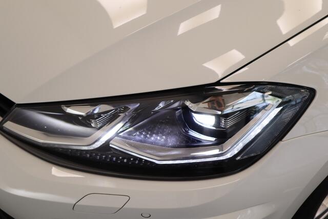 Volkswagen GOLF 1.5 TSI Highline Business R 2x R-line Panoramadak Full-led