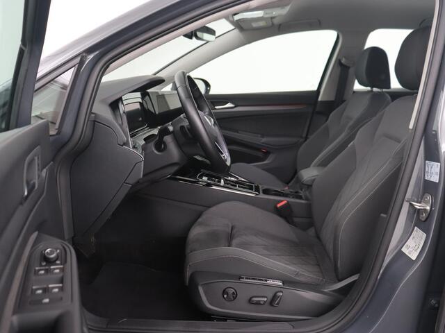 Volkswagen GOLF 1.4 eHybrid Style | Massage | Carplay | Sfeerverlichting | Navigatie | Memory | Adaptive cruise | Parkeerhulp | ergoActive | LED Plus | Climate control | PHEV | Plug In