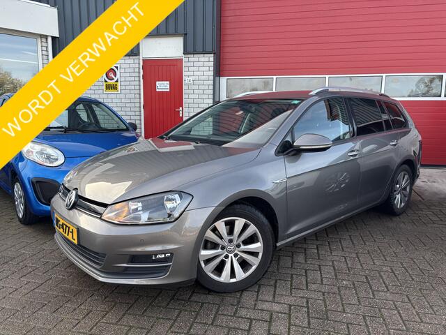 Volkswagen GOLF Variant 1.0 TSI Connected Series CARPLAY / CAMERA / DAB+ / CRUISE / PDC / BLUETOOTH / NL-AUTO