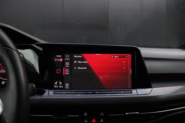 Volkswagen GOLF 2.0 TSI GTI Clubsport | PANO-DAK | CAMERA | ALCANTARA | NAVI | CRUISE | STUUR/STOEL VERW