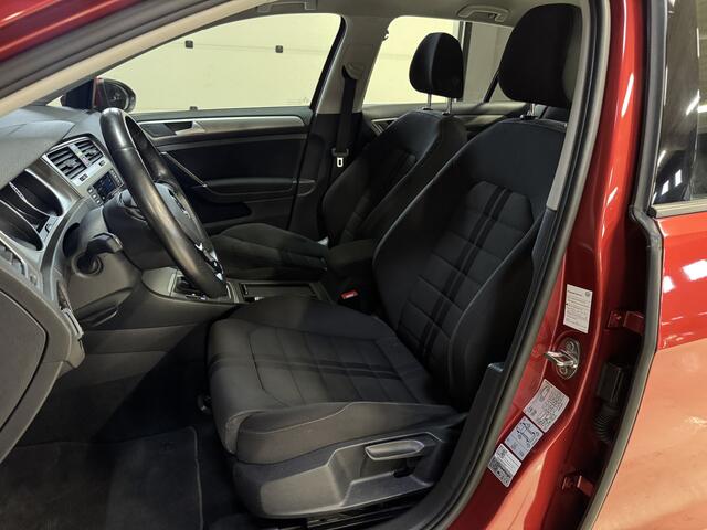 Volkswagen GOLF 1.0 TSI Connected Series Automaat | Camera | Navi Clima | Cruise