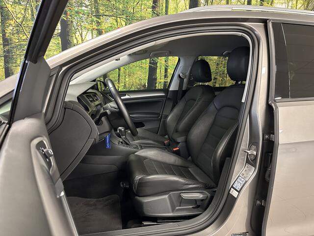 Volkswagen GOLF Variant 1.0 TSI Connected Series | Trekhaak | Achteruitrijcamera | Cruise Control | Apple Carplay/Android Auto | Parkeersensoren | DAB | Navigatie | Airconditioning |