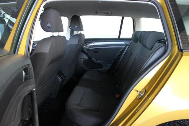 Volkswagen GOLF Variant 1.0 TSI Comfortline Carplay | Adapt. Cruise | Bluetooth | Clima | Navi | PDC V+A | LMV | DAB