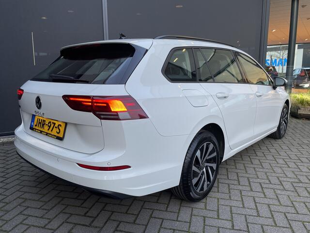 Volkswagen GOLF Variant 2.0 TDI Life Business Full options met o.a. Climate control - Cruise control adaptive - Bluetooth/Apple carplay/Android auto - Navigatie full map - Stoelverwarming en Elektrisch verstelbaar met massage functie - P