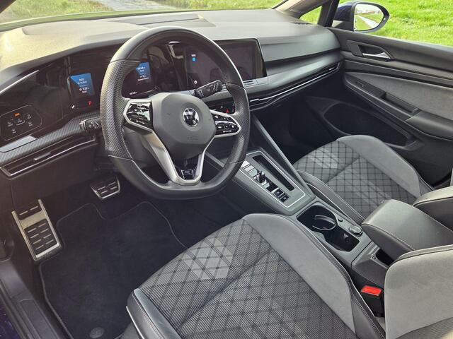 Volkswagen GOLF 1.5 eTSI R-Line Business+