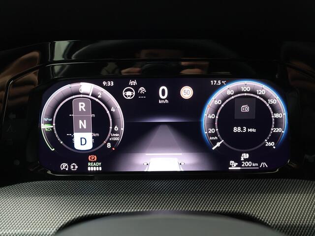 Volkswagen GOLF 1.5 eHybrid GTE | 272 PK | SoH 98% | Adaptive cruise control | 360 graden camera's | Matrix LED koplampen | Adaptive onderstelregeling |