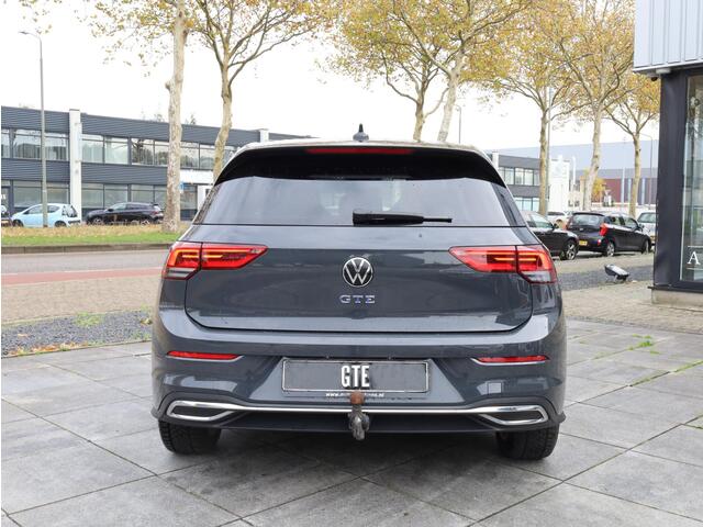 Volkswagen GOLF 8 GTE 245PK | Achteruitrijcamera | Stoel&Stuurverwarming | Carplay/Android | Trekhaak | Getint Glas |