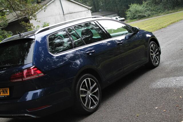 Volkswagen GOLF Variant 1.5 TSI Highline | Carplay | ACC | Camera