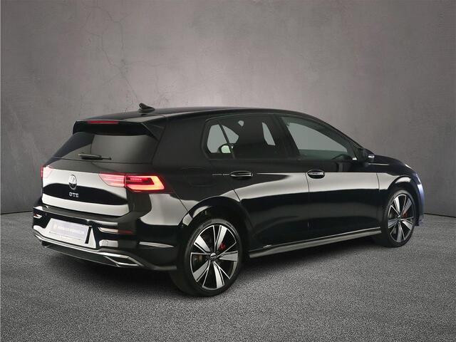 Volkswagen GOLF GTE 1.4 TSI eHybrid 245pk DSG Automaat Adaptive cruise control, LED matrix koplampen, Navigatie, Achteruitrijcamera, Stoelverwarming, Stuurwiel verwarmd