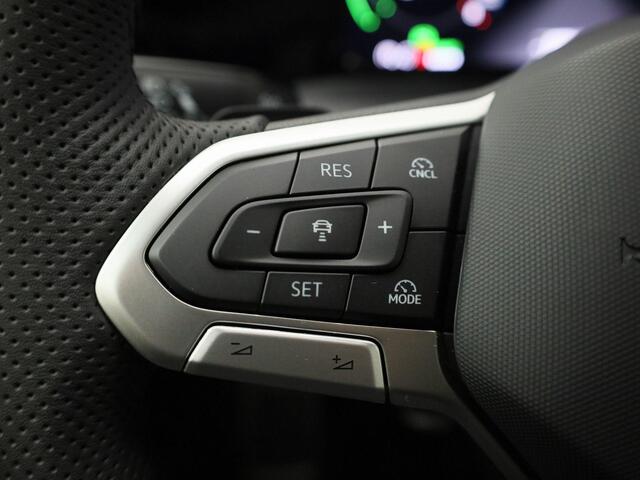 Volkswagen GOLF 1.5eHybrid 200kW/272PK GTE · Panoramadak · Trekhaak · Leder · Camera · Elektrische stoel verstelling · Garantie tot maart 2030 of 100000km.