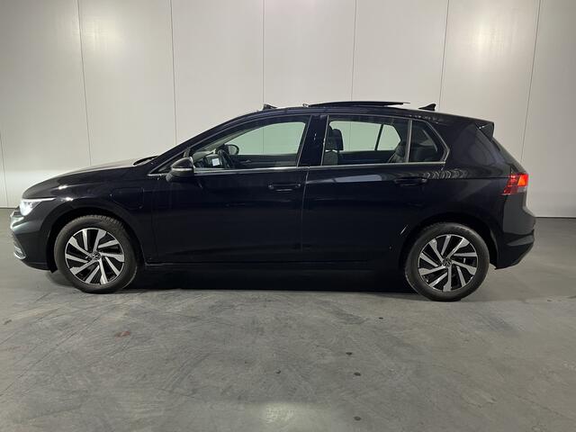 Volkswagen GOLF 1.4 eHybrid Style / AUTOMAAT/ PANO/ PARK. SENSOREN/ MEMORY SEATS/ ERGO ACTIVE/ STOEL-STUURVERWARM./ IQ. LIGHT/ ADAPT. CRUISE/ APP-CONNECT/ NAVI/ CLIMA/ 16" LMV