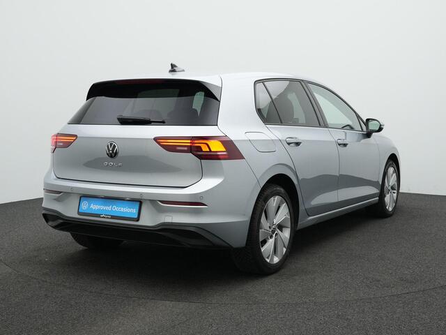 Volkswagen GOLF 1.5 TSI 115 pk Life Edition | Stuur-/stoelverwarming | Achteruitrijcamera | Adaptive Cruise | Keyless