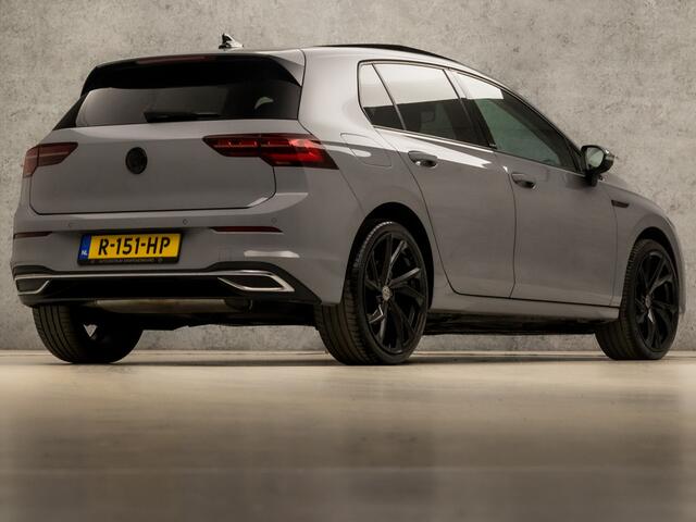 Volkswagen GOLF 1.0 TSI Sport Automaat (SCHUIFDAK, APPLE CARPLAY, STUUR/STOELVERWARMING, DYNAMISCHE KNIPPERLICHTEN, SFEERVERLICHTING, CAMERA, KEYLESS, ADAPTIVE CRUISE, NIEUWSTAAT)