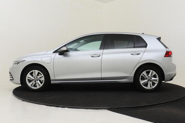 Volkswagen GOLF 1.4 eHybrid STYLE -ergoActive|CAMERA|WINTER|ADAP.CRUISE|DISCOVER-MEDIA|PRIVACY.GLAS