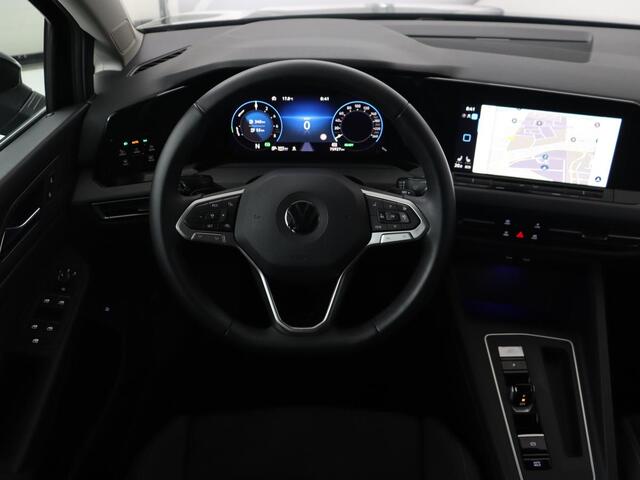Volkswagen GOLF 1.4 eHybrid Style | Stoelverwarming | Massage | Carplay | Sfeerverlichting | Navigatie | Memory | Adaptive cruise | Full LED | Parkeerhulp | Getint glas | PHEV | Plug In