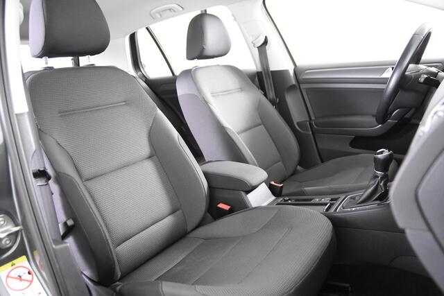 Volkswagen GOLF 1.0 TSI Comfortline *1ste Eigenaar*Navigatie*Camera*