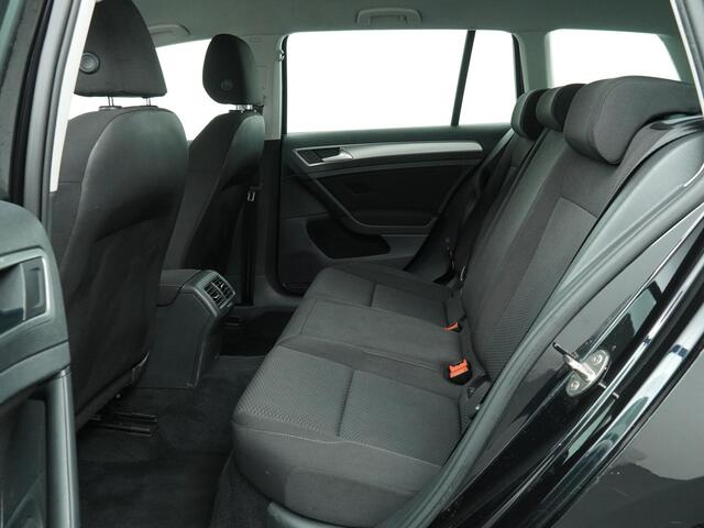 Volkswagen GOLF Variant 1.0 TSI Trendline - Navigatie - Climate Control - Apple Carplay / Android Auto