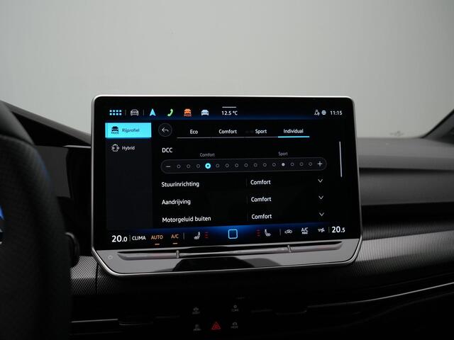 Volkswagen GOLF 1.5 eHybrid 272 pk DSG GTE | Trekhaak | Adaptief onderstel | Head-up display | Stuur-/stoelverwarming