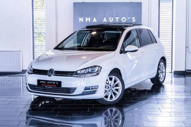Volkswagen GOLF 1.4 TSI Connected Series PANO | LED | LEDER | ELEKTRISCHE STOEL | STOELVERWARMING | DEALER ONDERHOUDEN | TREKHAAK