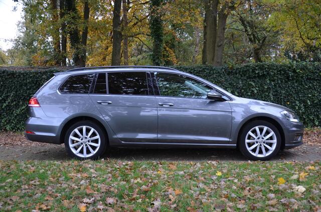 Volkswagen GOLF Variant 1.4 TSI Highline Automaat/Digitaal-Dashbord/Ecc/Navi/Cr-Controle/Trekhaak-Wegklapbaar/Privacy-Glass/Pdc/Stoelverwarming/17-Inch/Camera