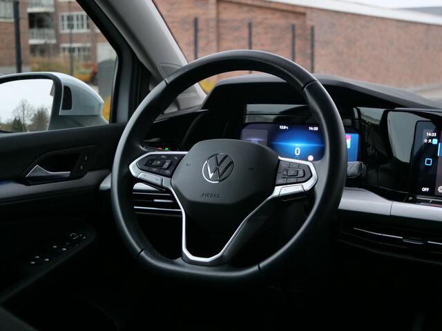 Volkswagen GOLF 1.0 eTSI Life Business 111 Pk Automaat Navigatie / Apple Carplay / DAB / Camera