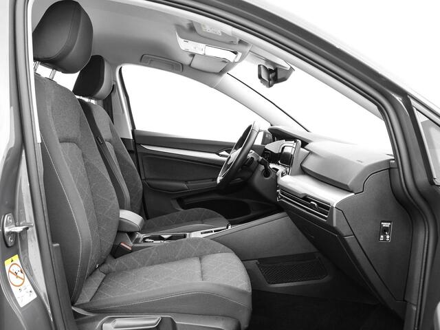 Volkswagen GOLF 1.0 eTSI 110pk DSG Life · Apple/Android Car Play · P-Sensoren · Sfeerverlichting · Navigatie · 16'' Inch · garantie t/m 18-10-2027 of 100.000km