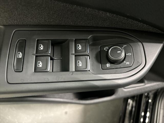 Volkswagen GOLF 1.5 204pk DSG eHybrid Life Edition · Camera · keyless · Apple/Android Car Play · Sfeerverlichting · Stoel & Stuurverwarming · 18'' Inch · Garantie t/m 27-05-2029 of 100.000km