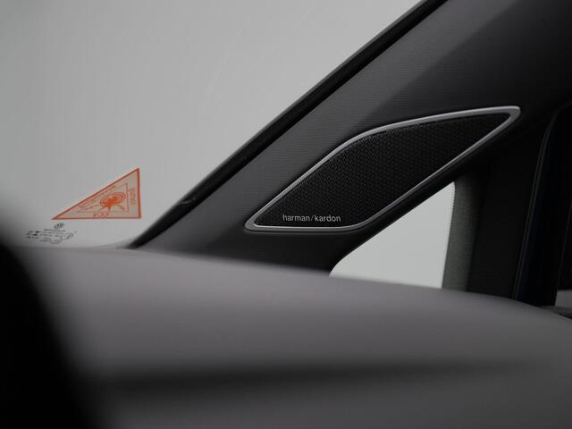 Volkswagen GOLF 2.0 TSI 320 pk DSG R 4Motion | Panoramadak | Akrapovic | R-Performance | Leder | Geheugenstoel | Harman/Kardon| Stoelventilatie | Head-up display