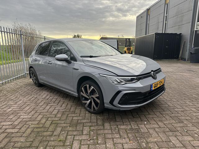 Volkswagen GOLF 1.5 eTSI R-Line Business