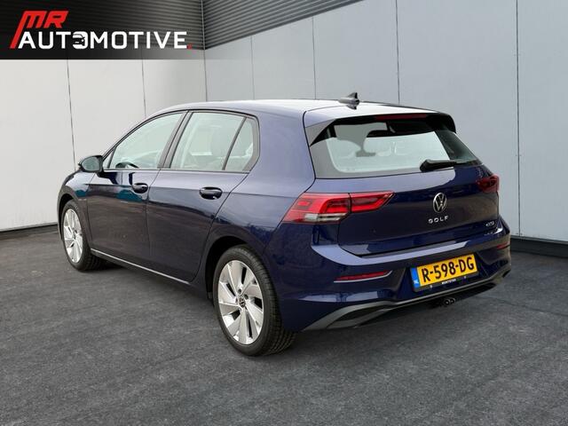 Volkswagen GOLF 1.0 eTSI Business - Camera, Carplay, Stoelverwarming