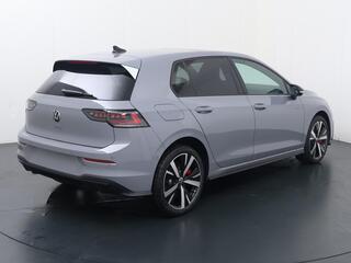 volkswagen-golf-8-gte-1.5-ehybrid-2
