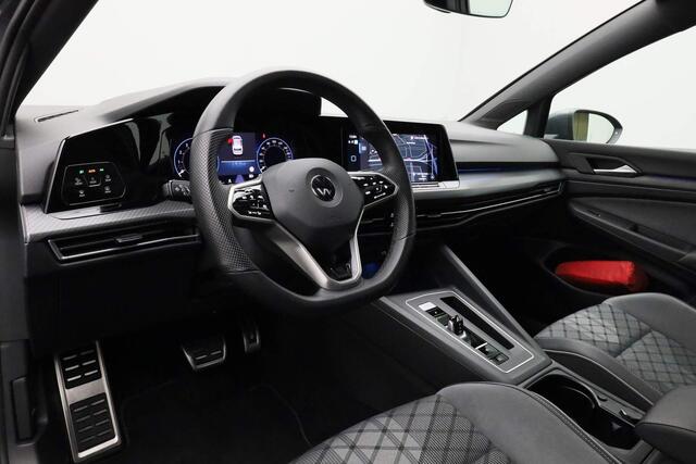 Volkswagen GOLF 1.5 eTSI 150 pk DSG R-Line Business+ | Panoramadak | Trekhaak | IQ Light | Stuur-/stoelverwarming | Achteruitrijcamera